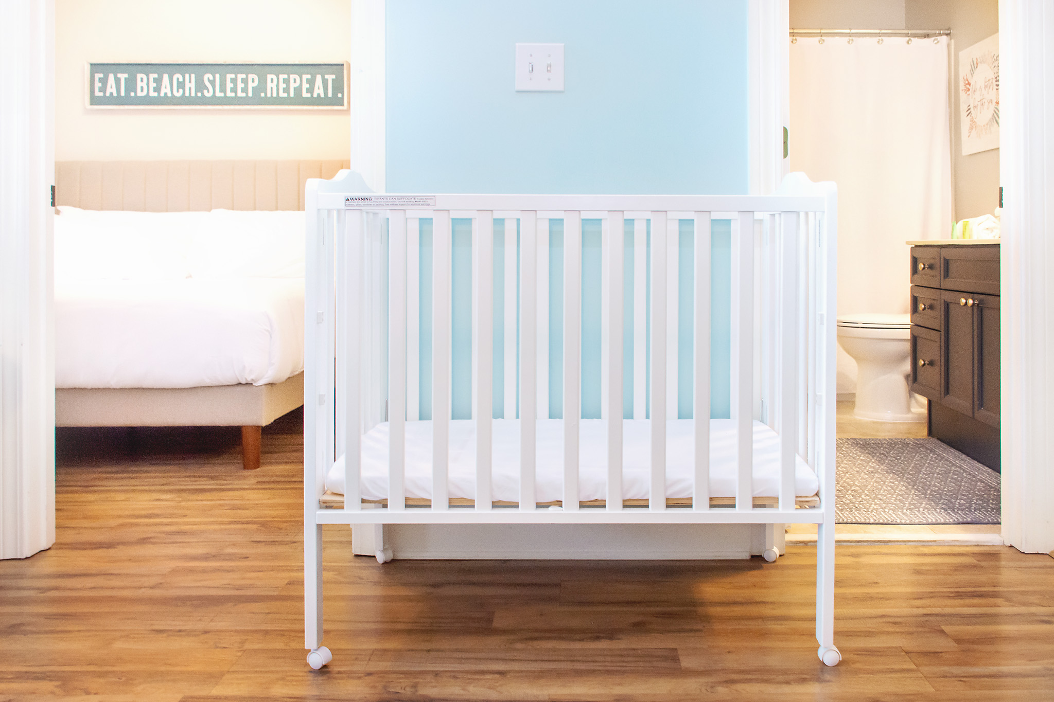 mini crib for airbnb
