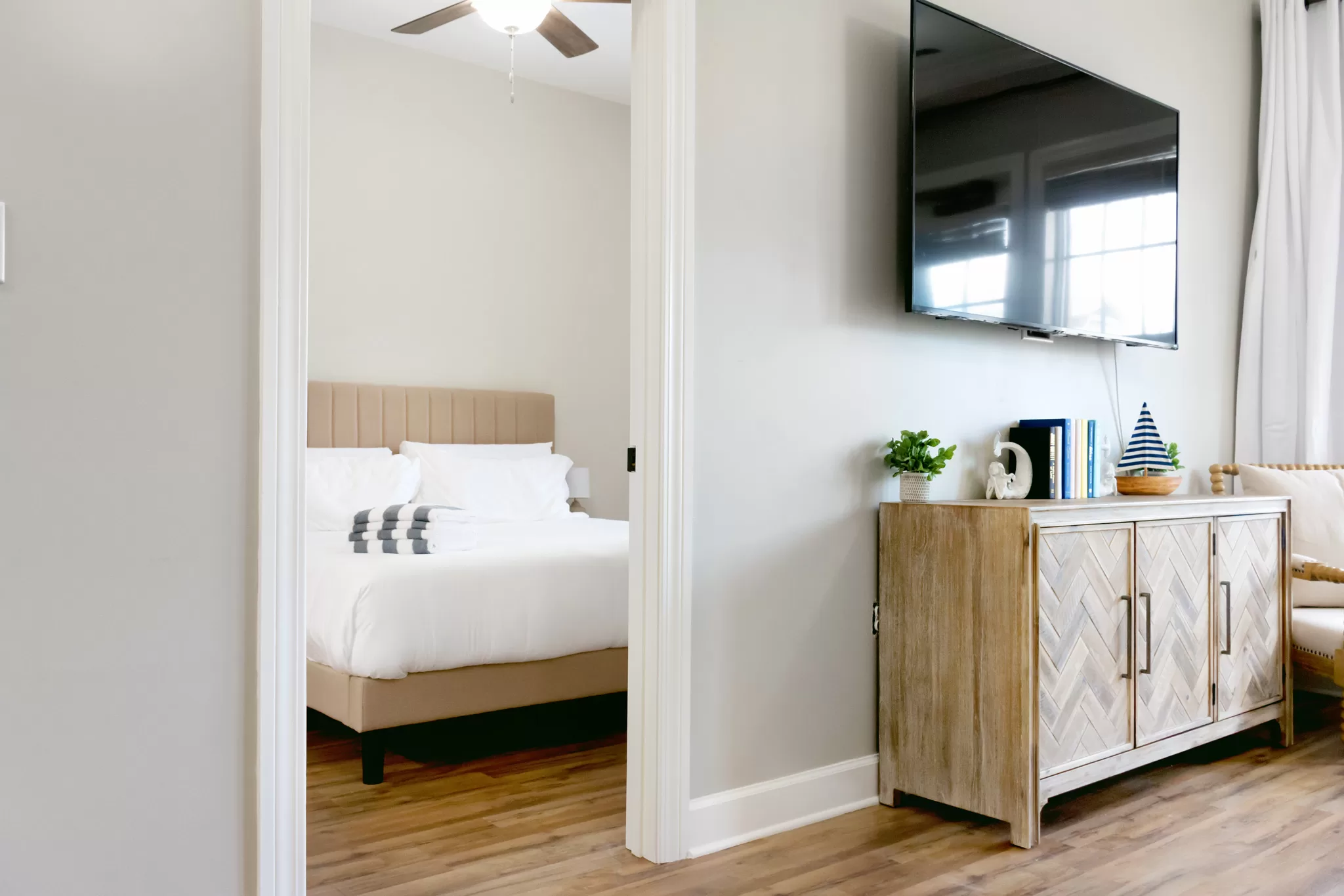 Choosing the Best Bed for Airbnb Vacation Rentals