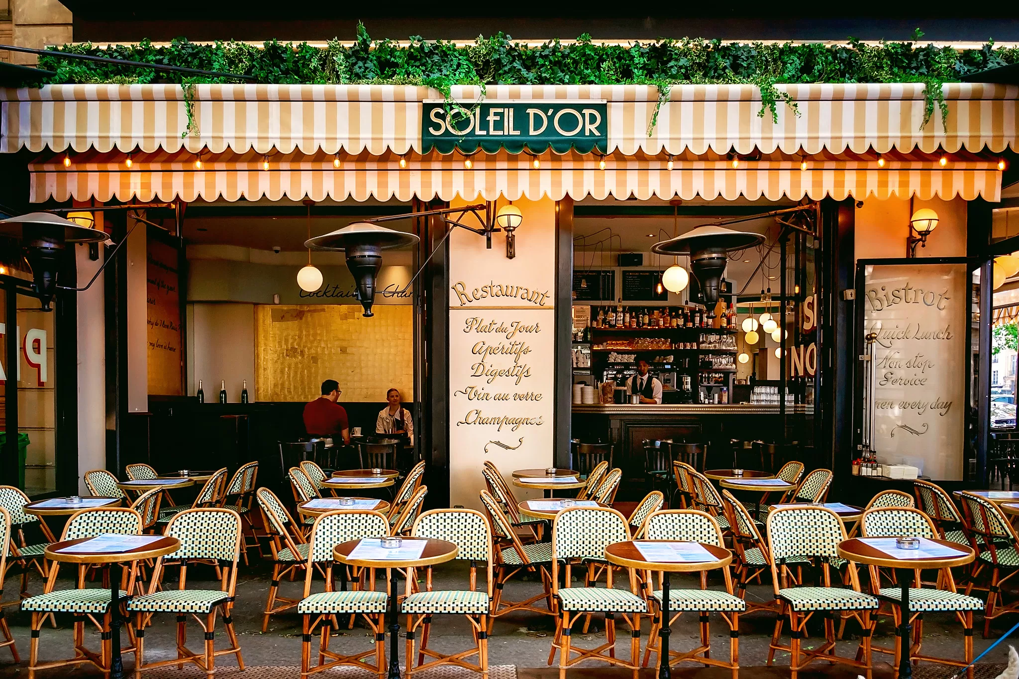 Cute cafes in Paris