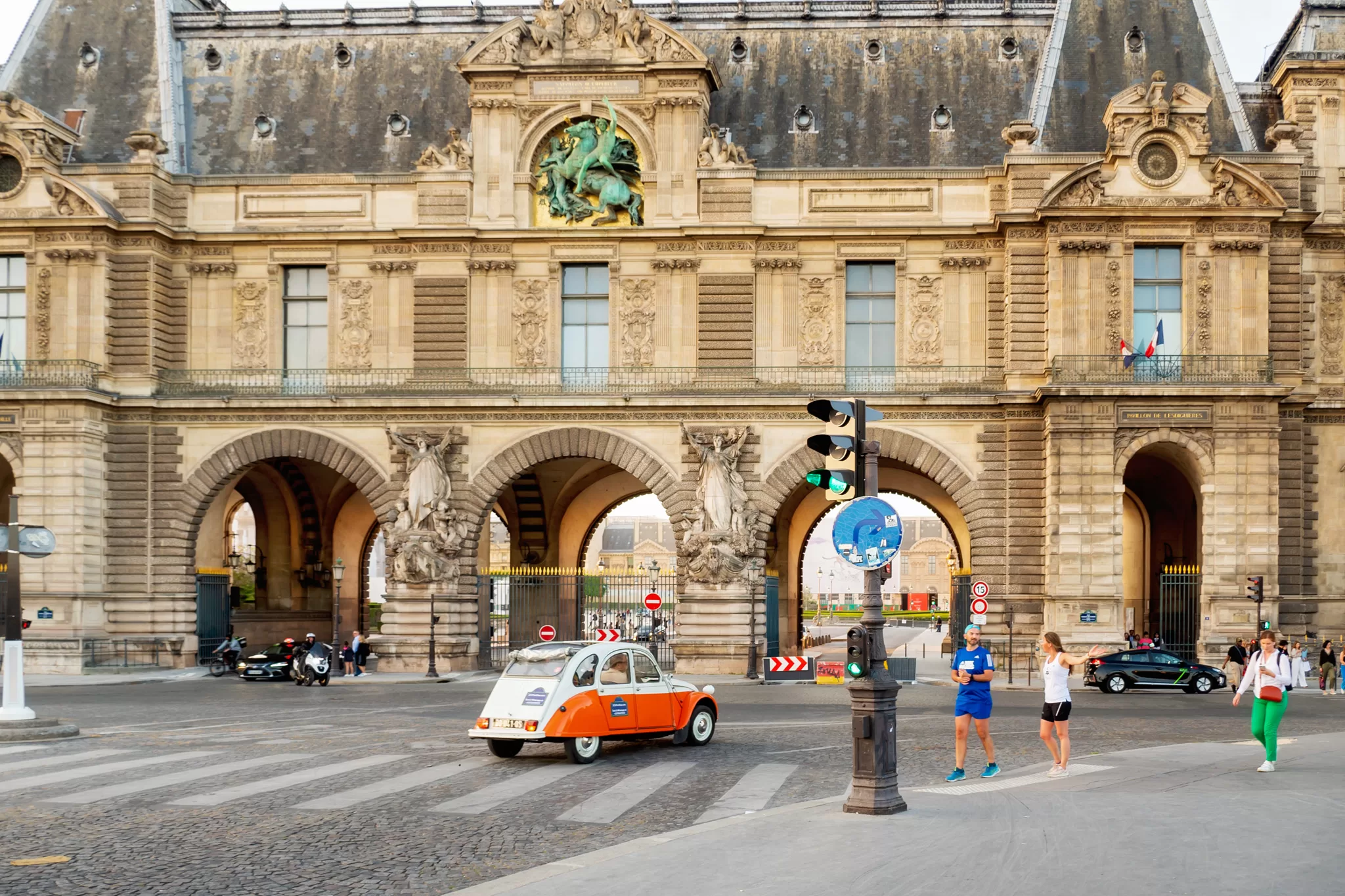 Street photo in Paris