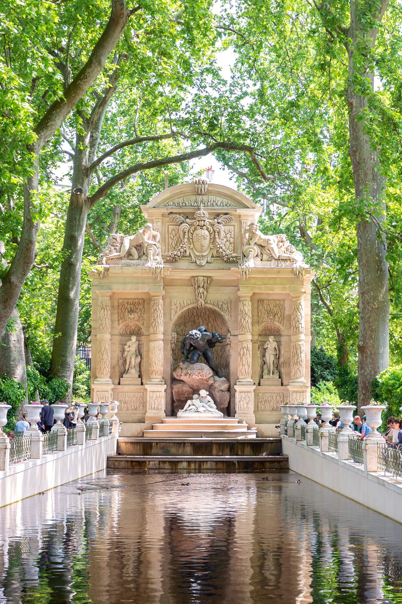 Medici Fountain Famous Paris Landmarks Pictures