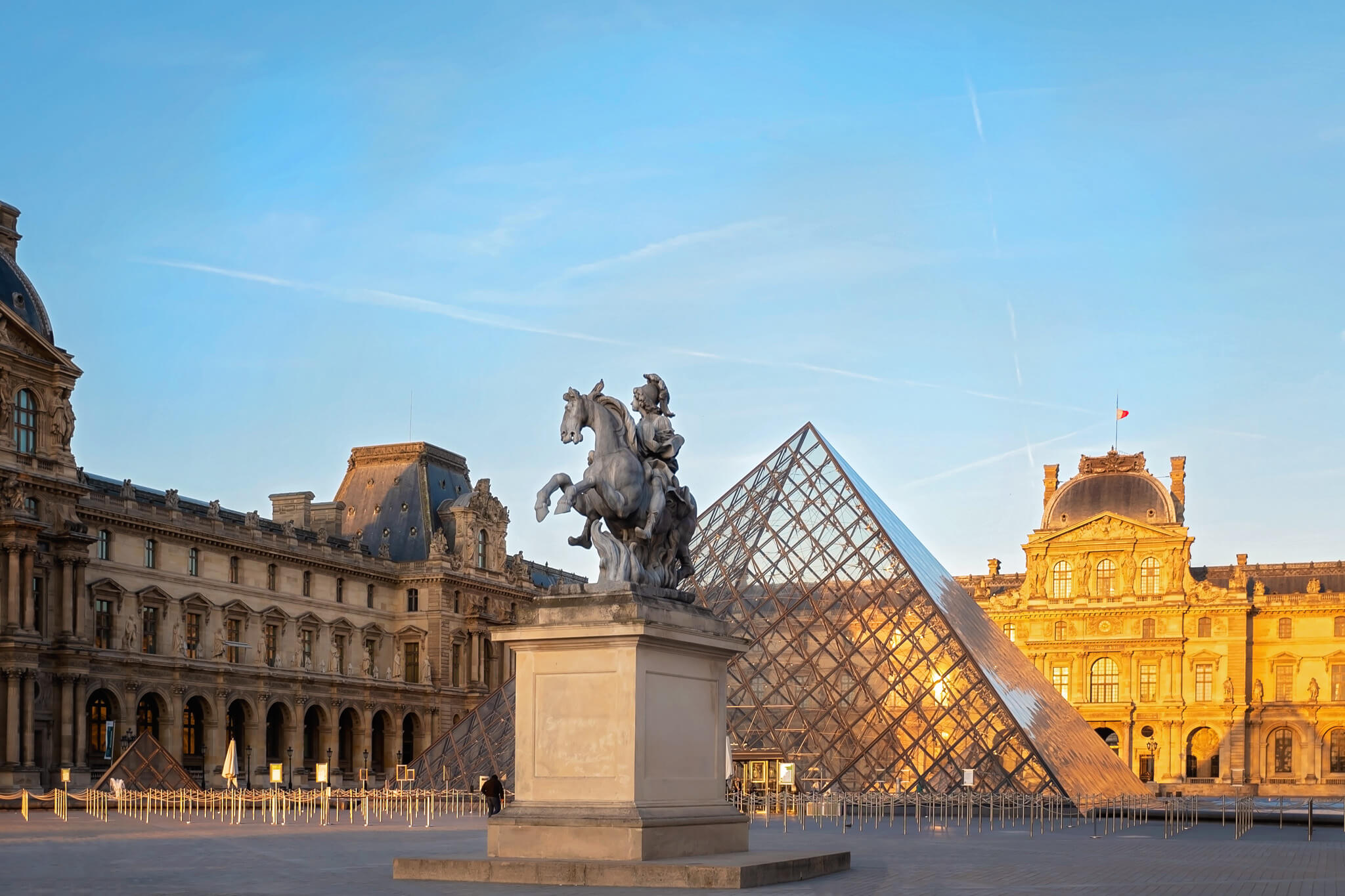 Famous Paris Landmarks The Louvre