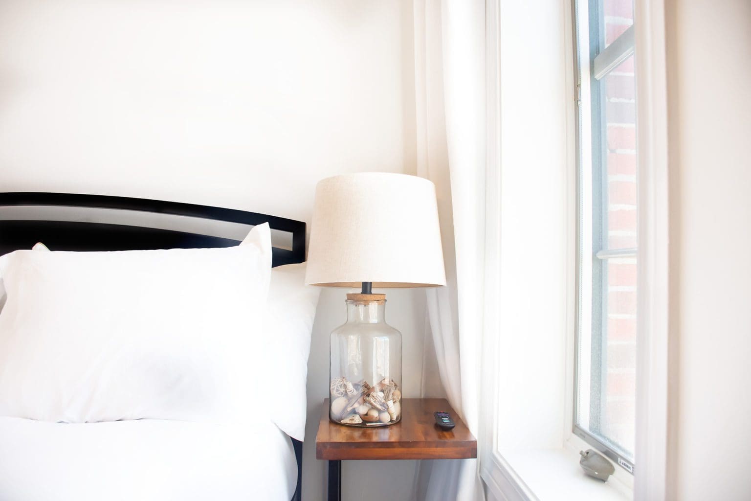 The Best Airbnb Bedding for Airbnb Rental Properties [2024]