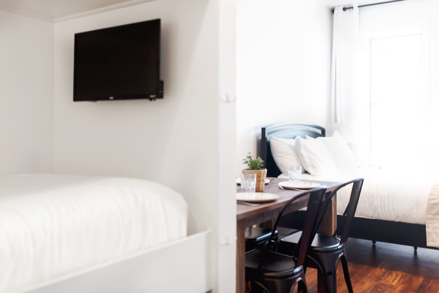 Choosing the Best TV for Airbnb Rental Properties