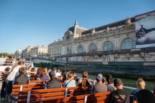 Seeing Paris sights from a Paris river boat cruise