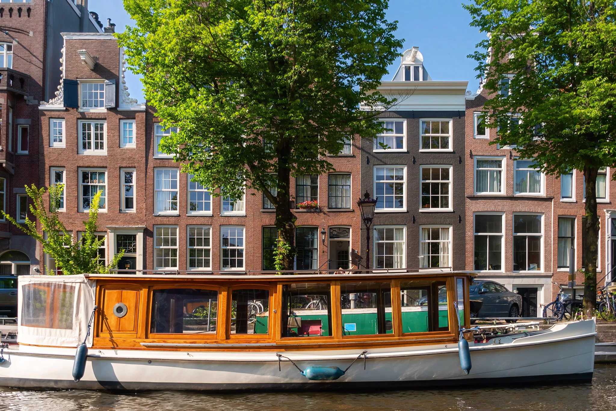 Photo of Amsterdam house taken from a Flagship Amsterdam Canal Boat Tour