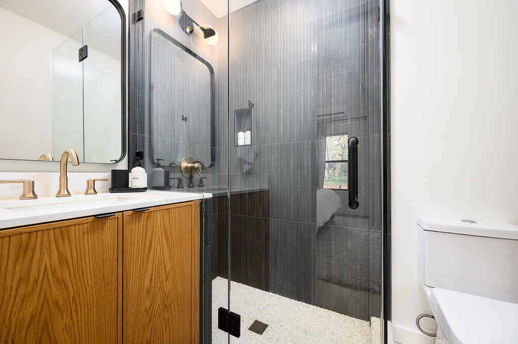 Bathroom at Lake Getwaway Frame Cedar Creek Lake Rental in Texas 