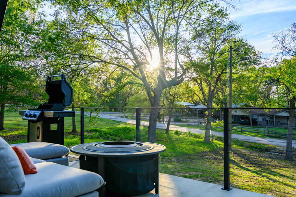 Patio at Lake Getwaway Frame Cedar Creek Lake Rental in Texas 