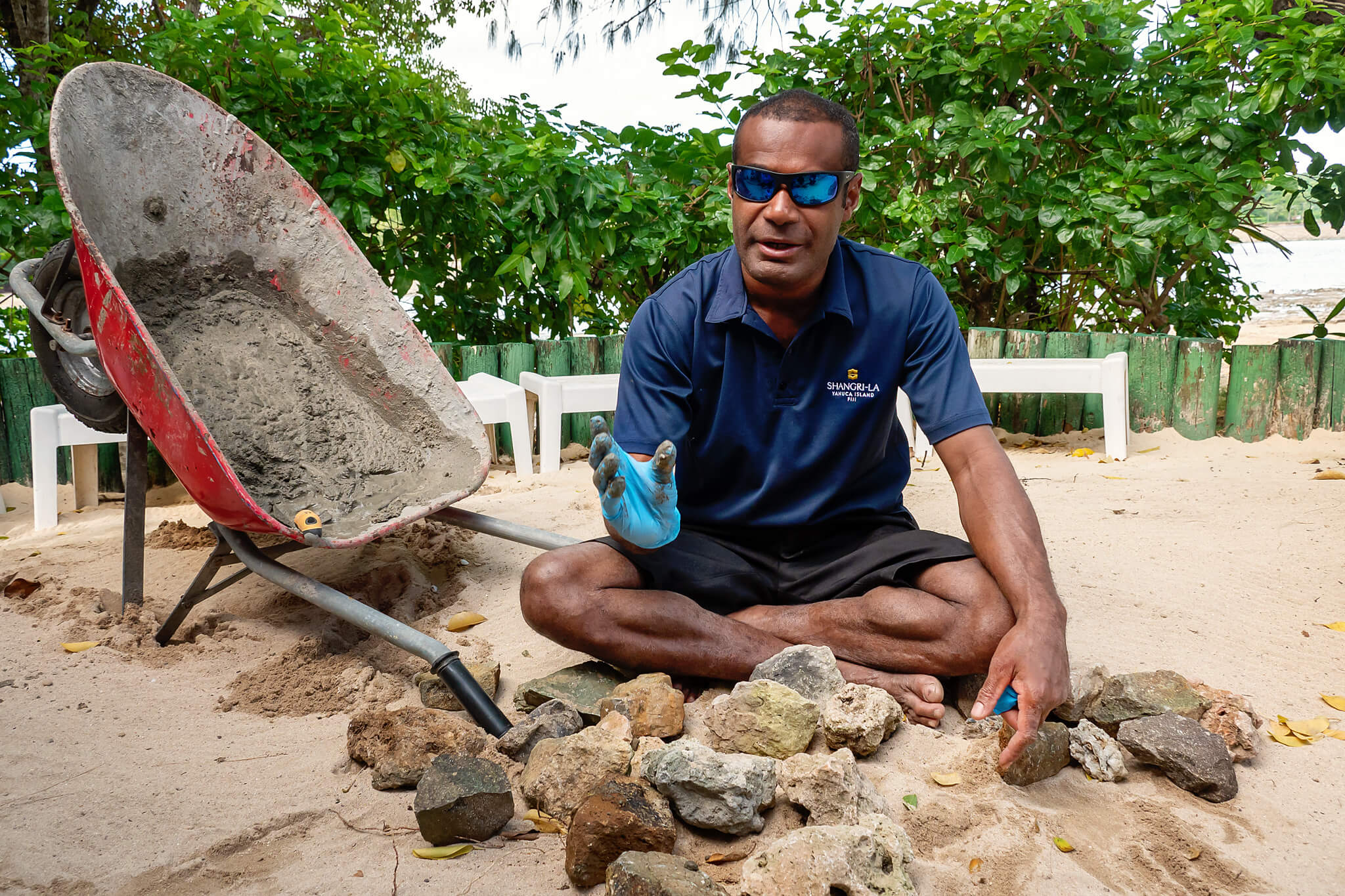 Building Fishhouses at Shangri La Fiji