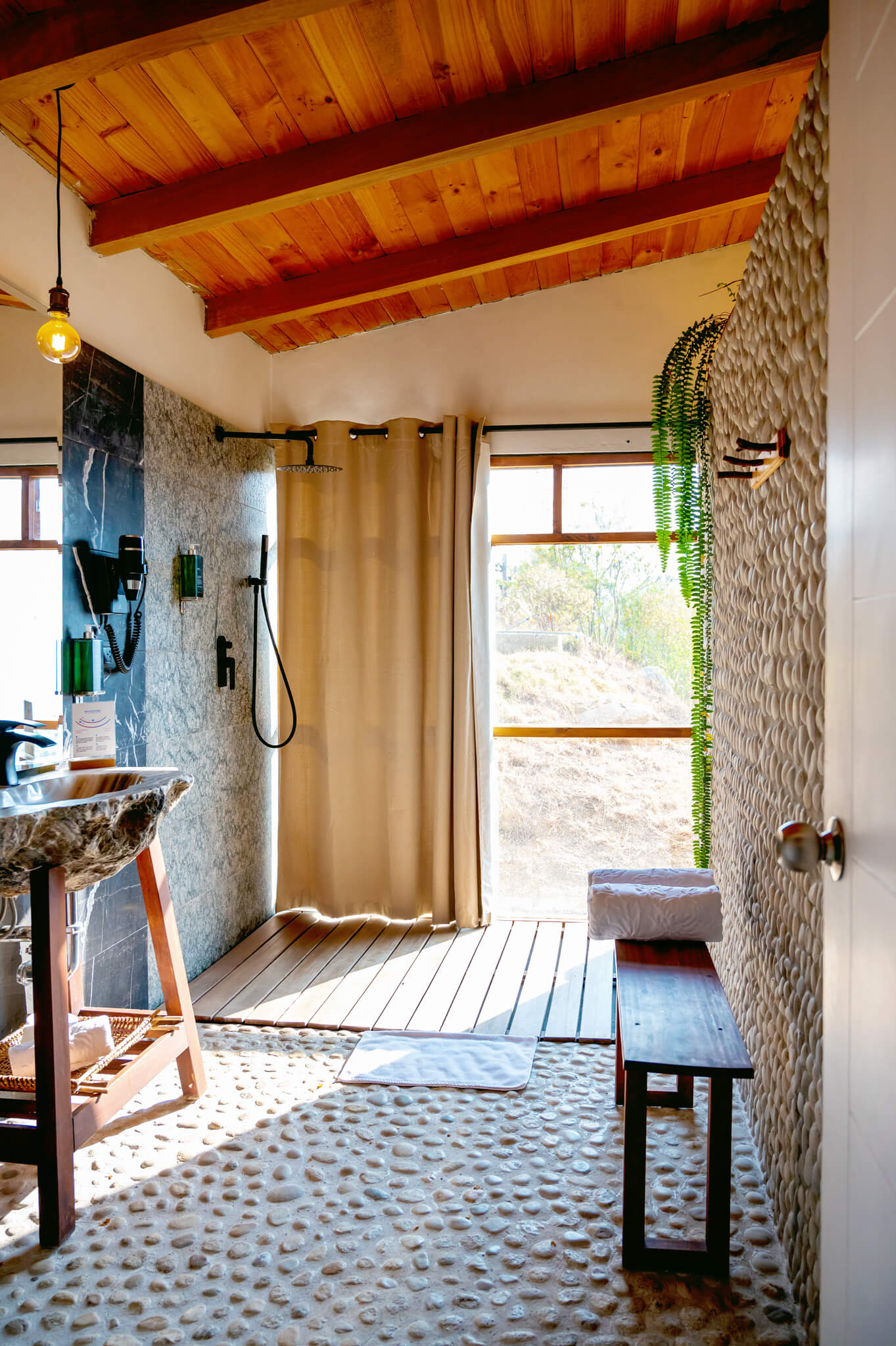 WAYARUMI Hotel Carhuaz  Bathroom