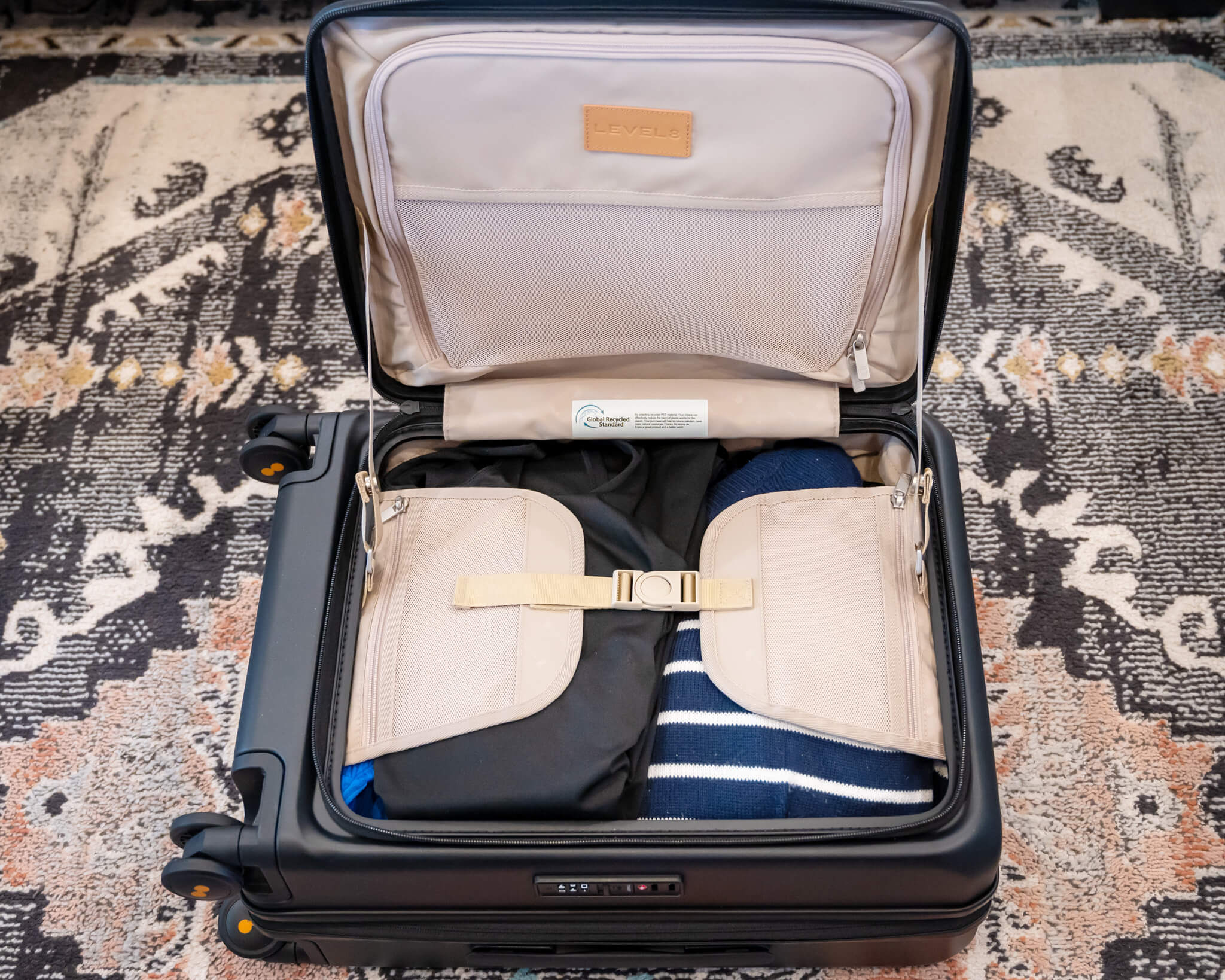 Level8 Carryon Suitcase