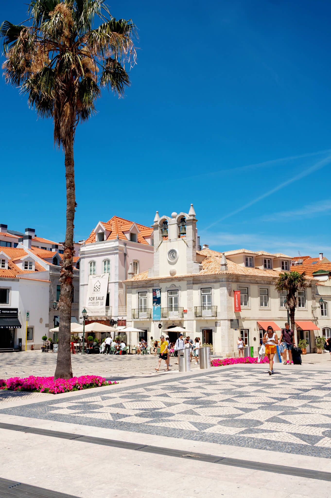 5th of October Square in Cascais Portugal